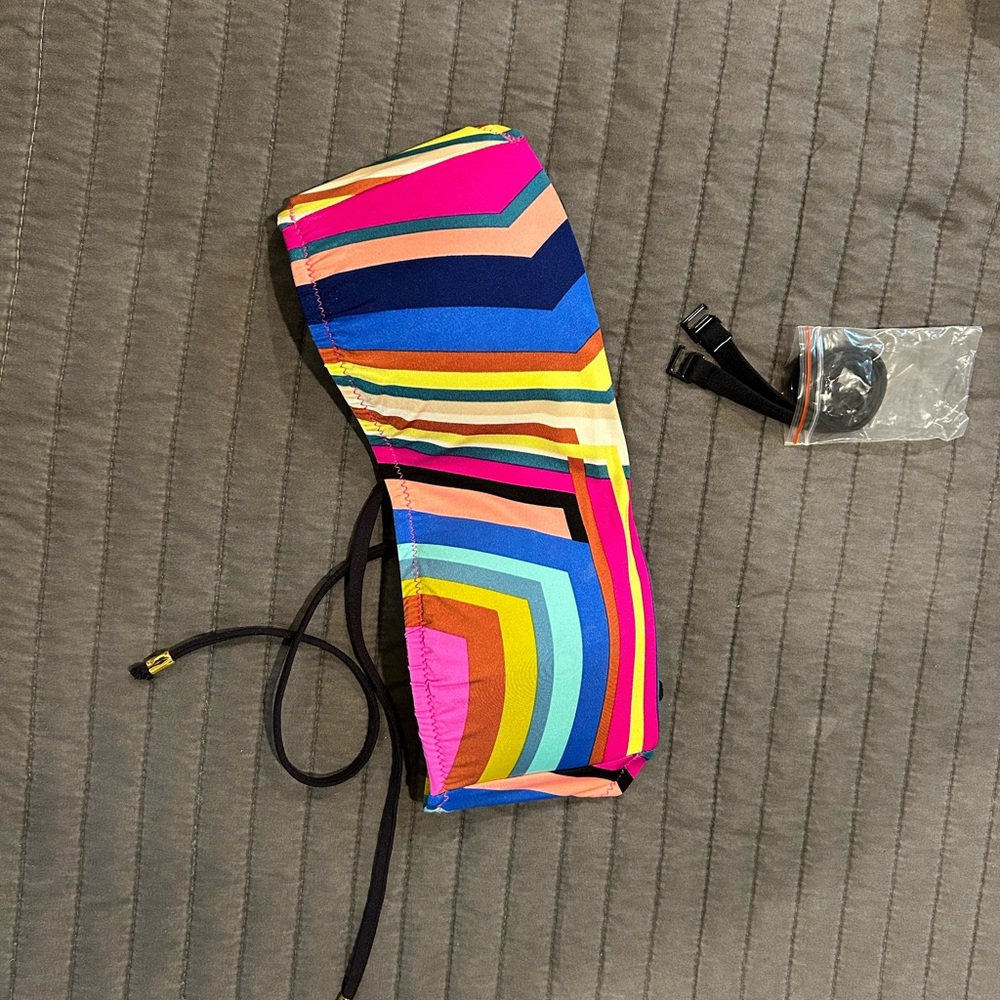 NWOT Trina Turk Bikini Bandeau top size 4